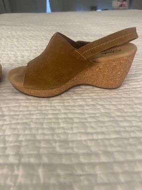 Clarks Women's Tan Suede Cork Slingback Wedge Sandal